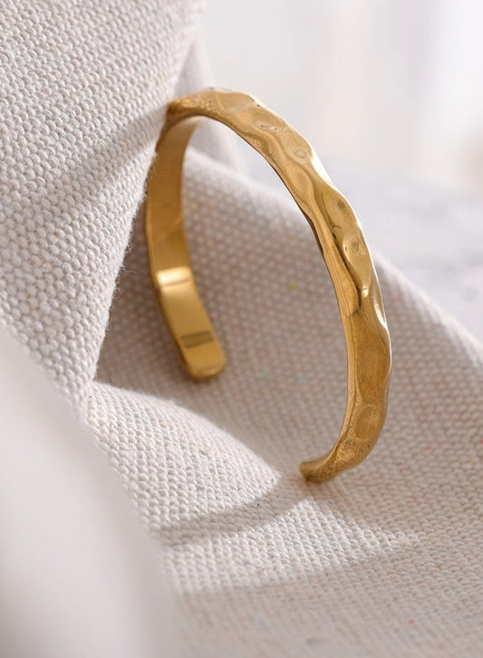 Textured Gold Bangle