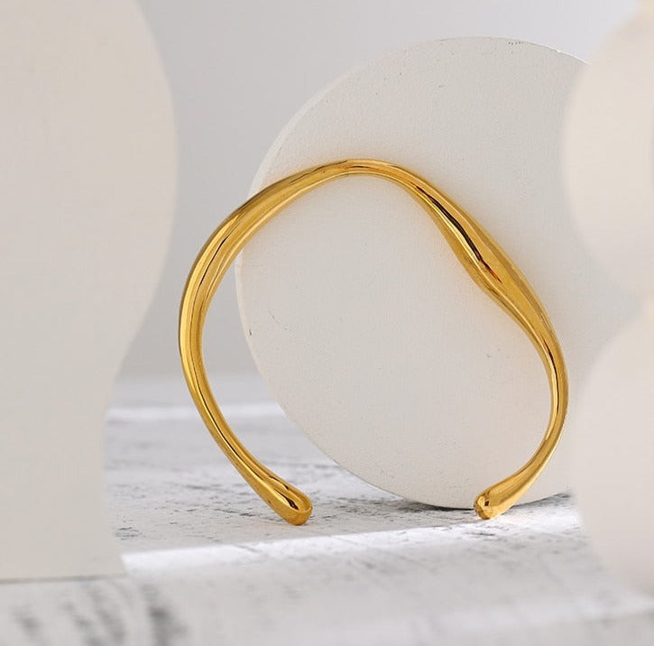 Minimalist Gold Bangle