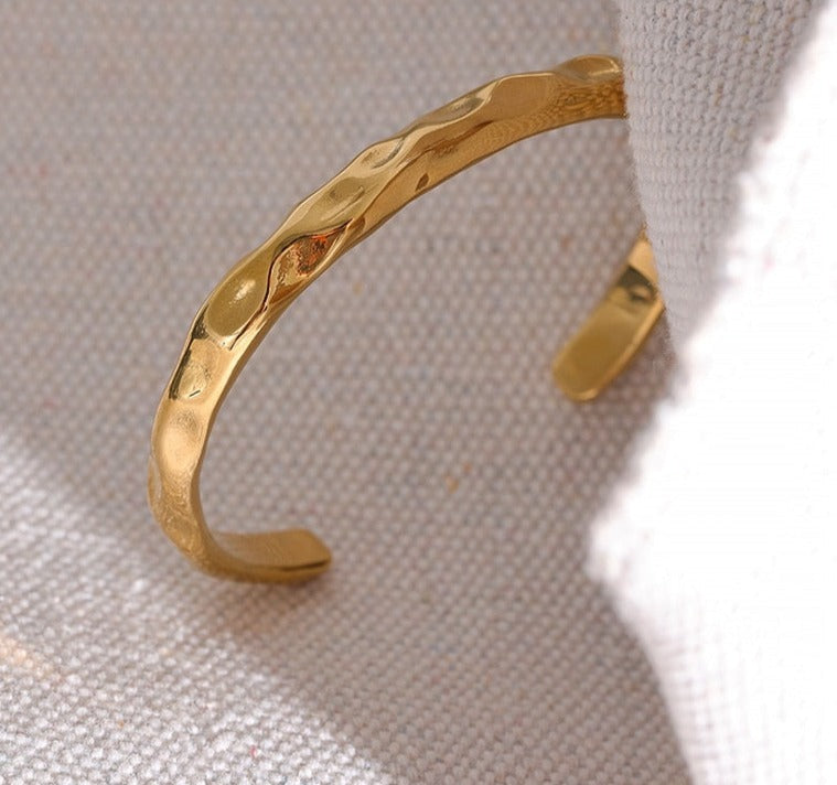 Textured Gold Bangle